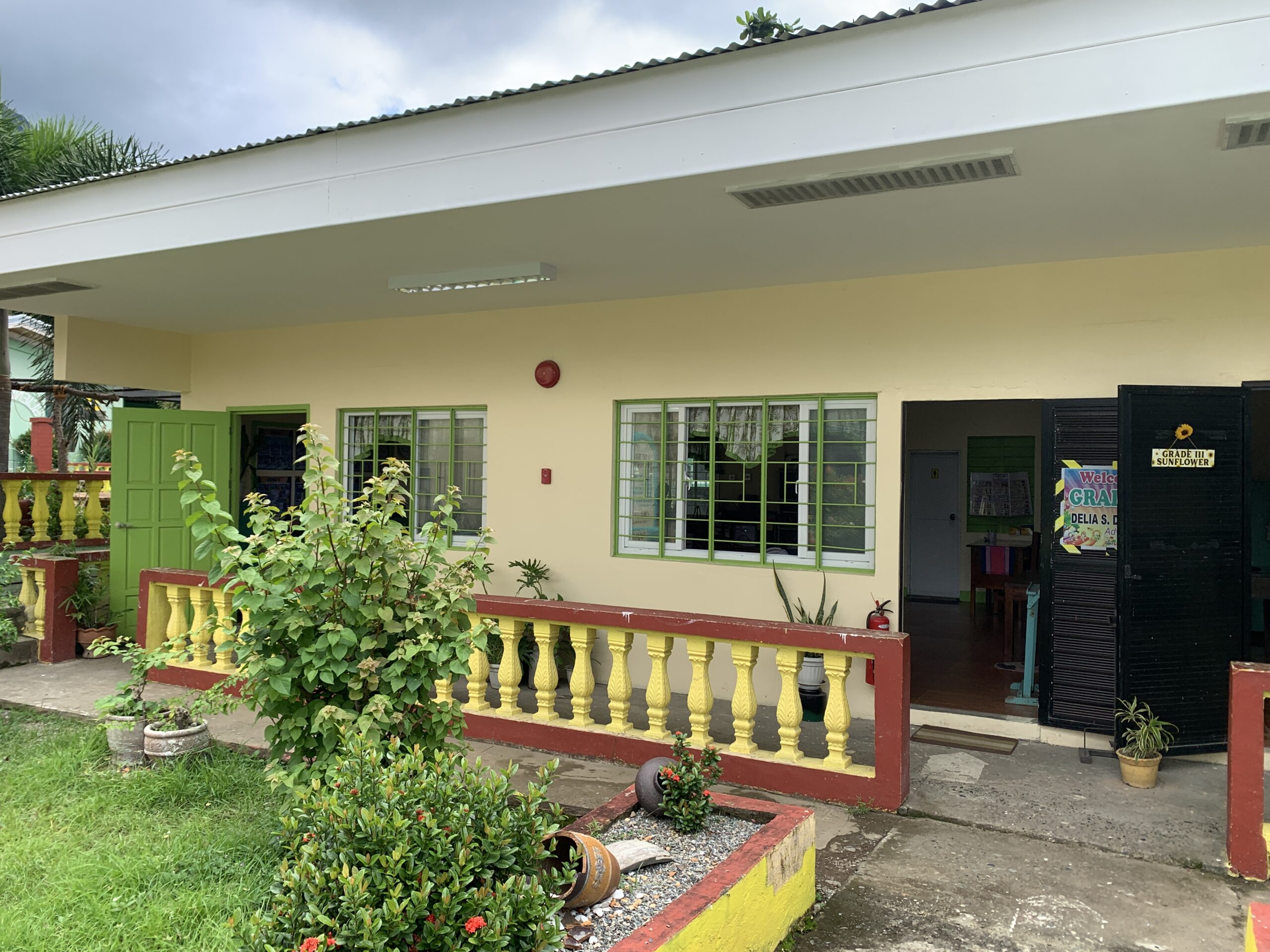 GRADE 6 CLASSROOM